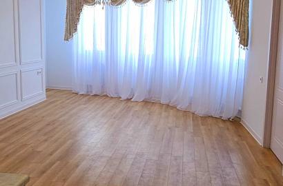 продается квартира с новым ремонтом 4-комнаты