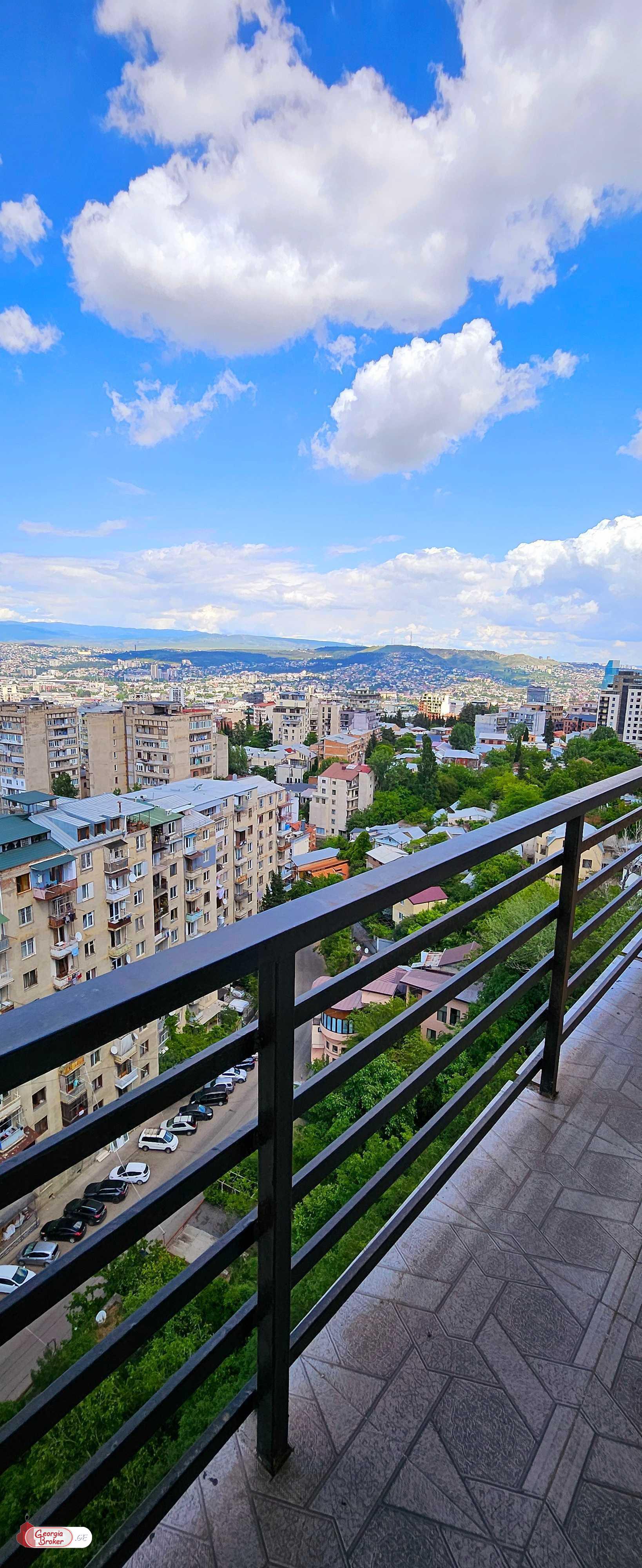 nearly repaired 4-room apartment for sale