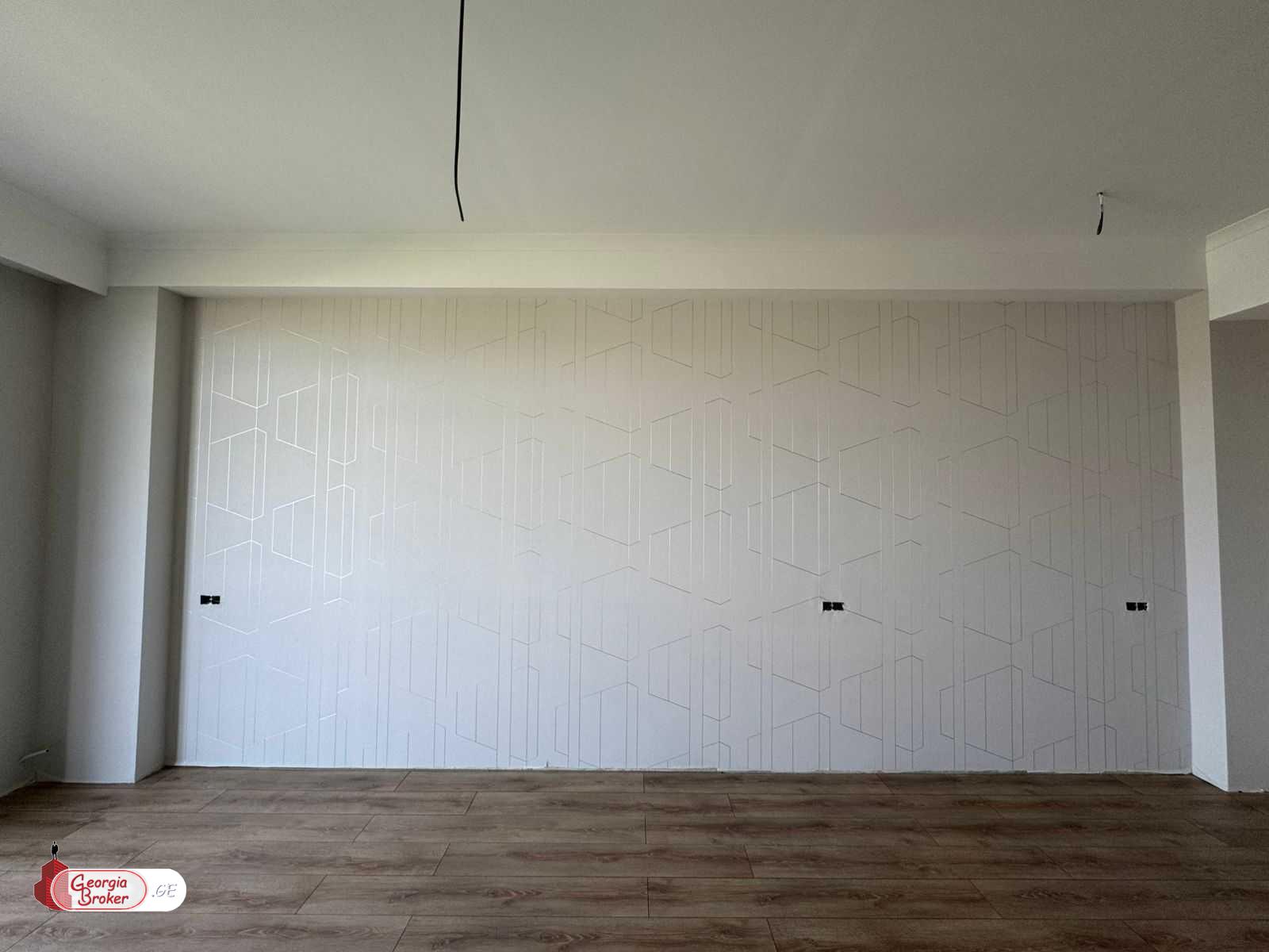 продается квартира с новым ремонтом 3-комнаты