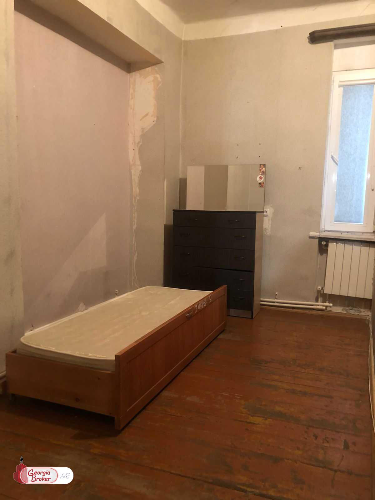 იყიდება ახალი გარემონტებული 4 ოთახიანი სახლი