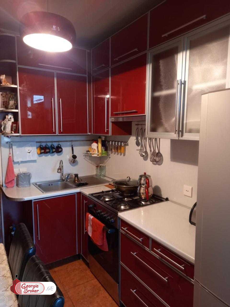 nearly repaired 3-room apartment for sale