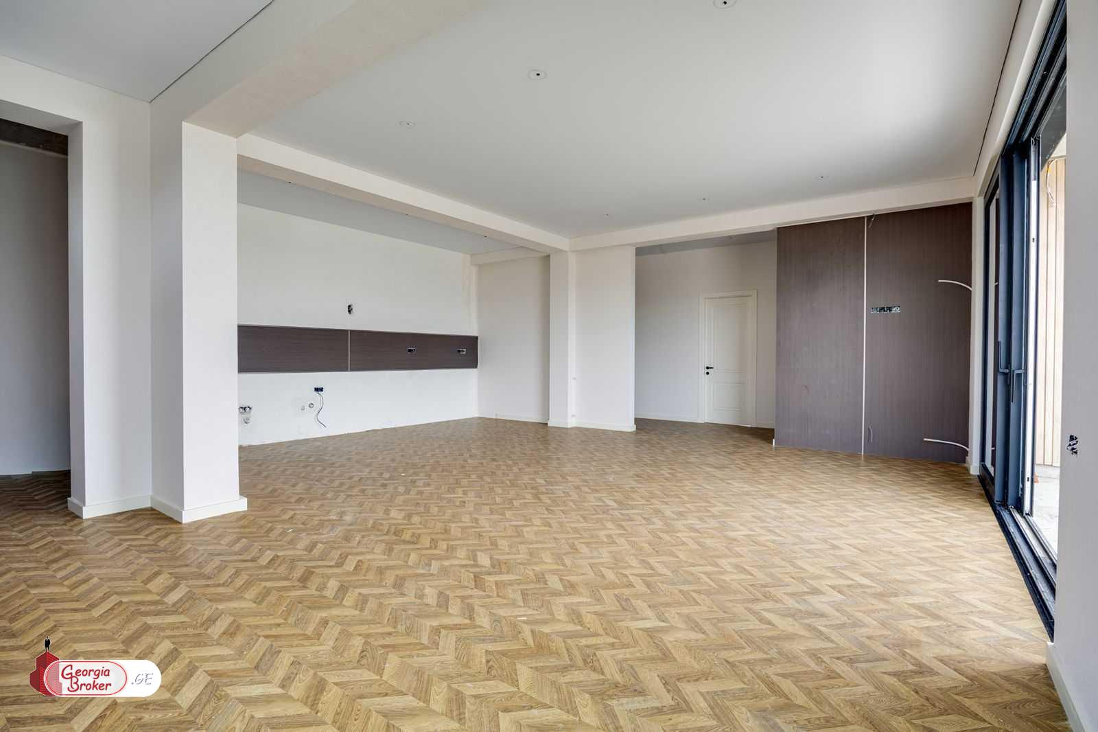 продается дом с новым ремонтом 5-комнат