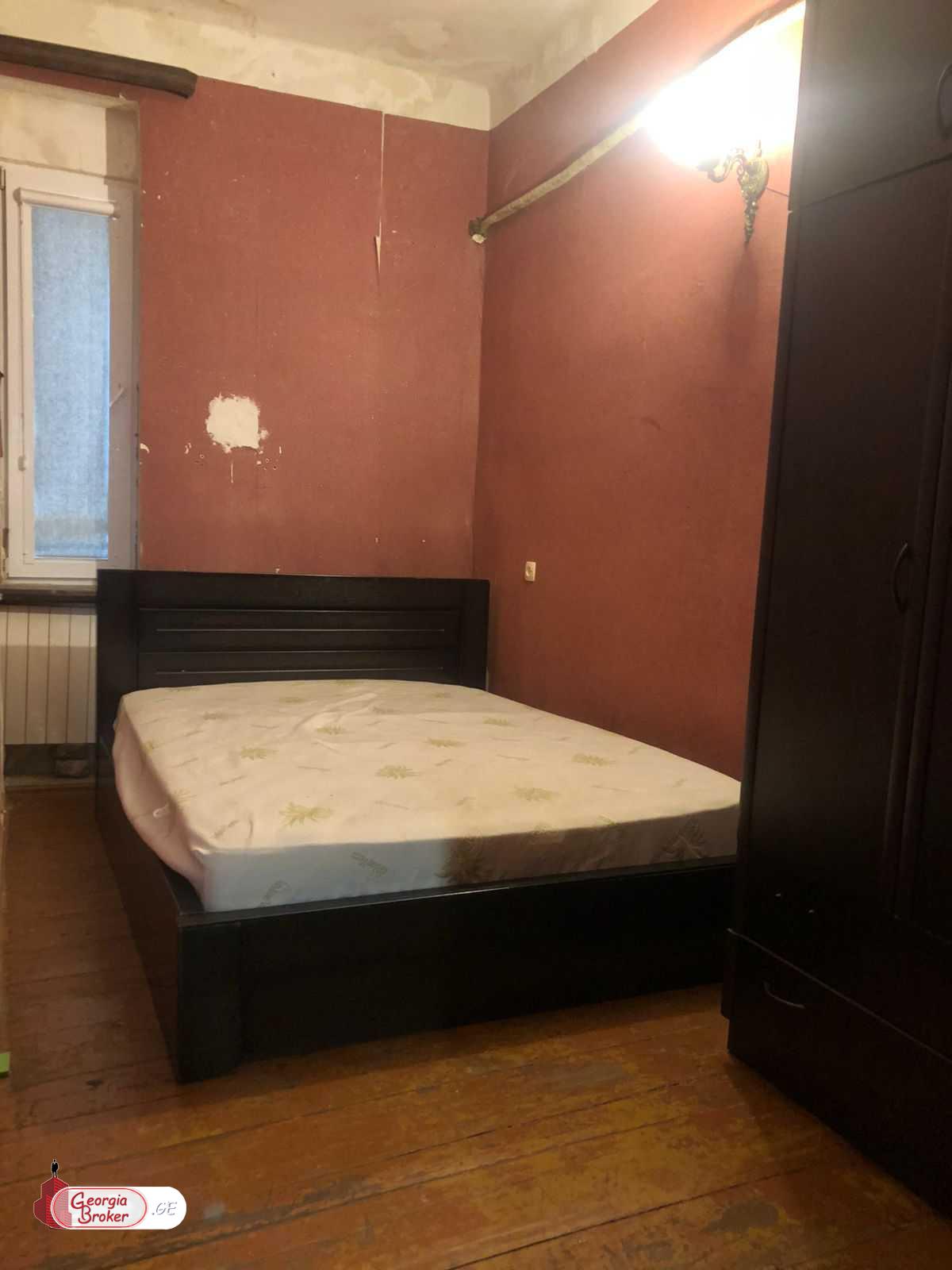 იყიდება ახალი გარემონტებული 4 ოთახიანი სახლი