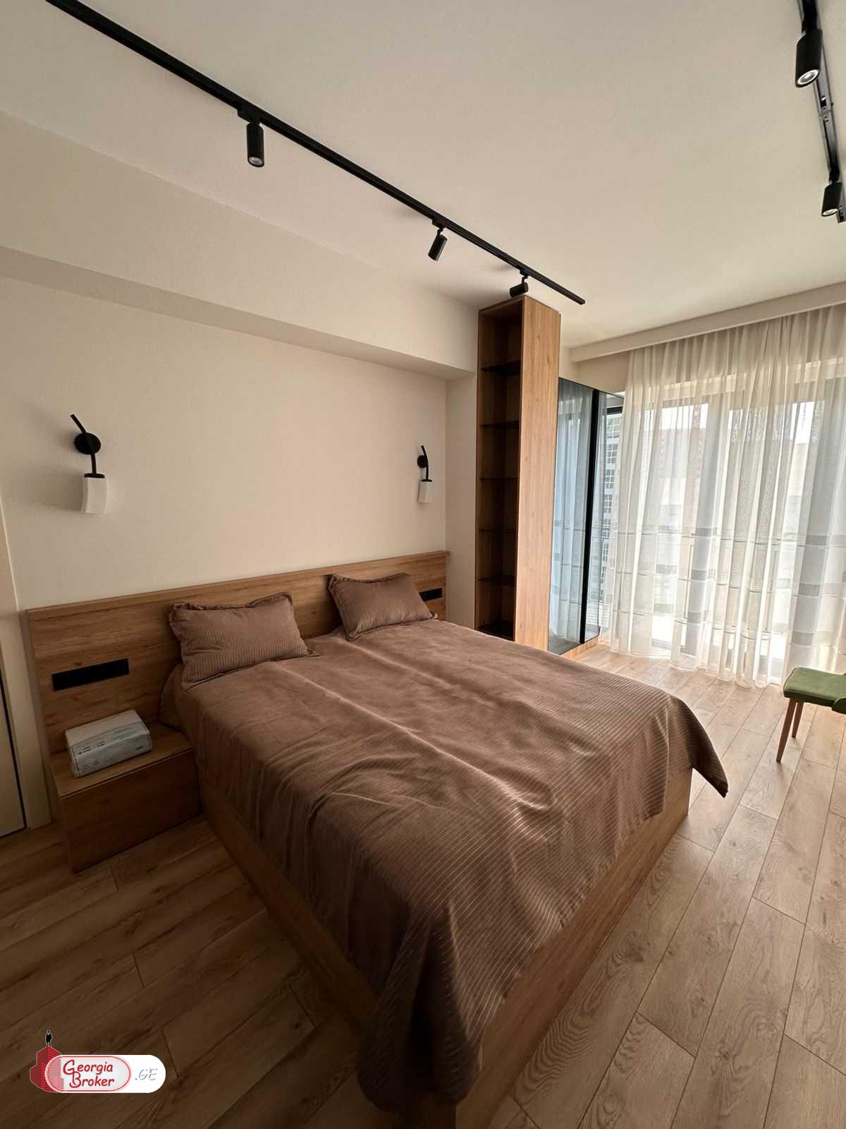 nearly repaired 2-room apartment for rent