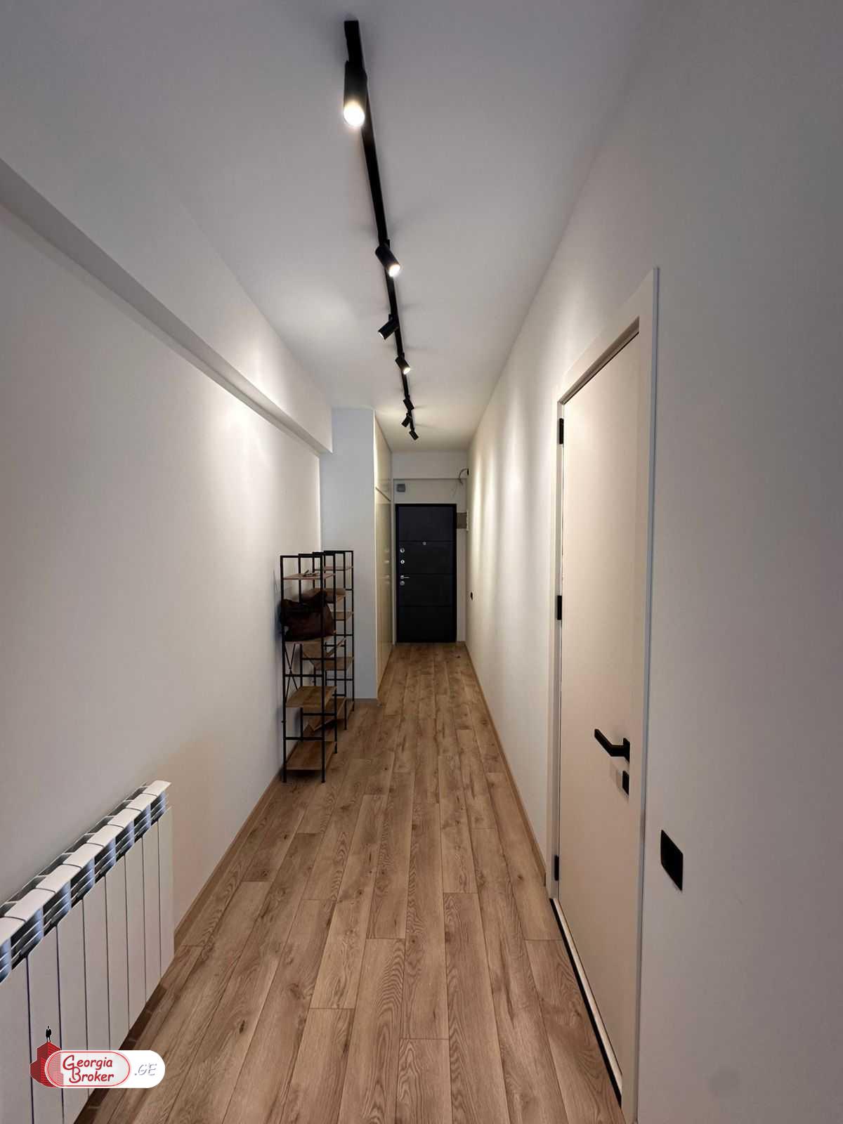 nearly repaired 2-room apartment for rent