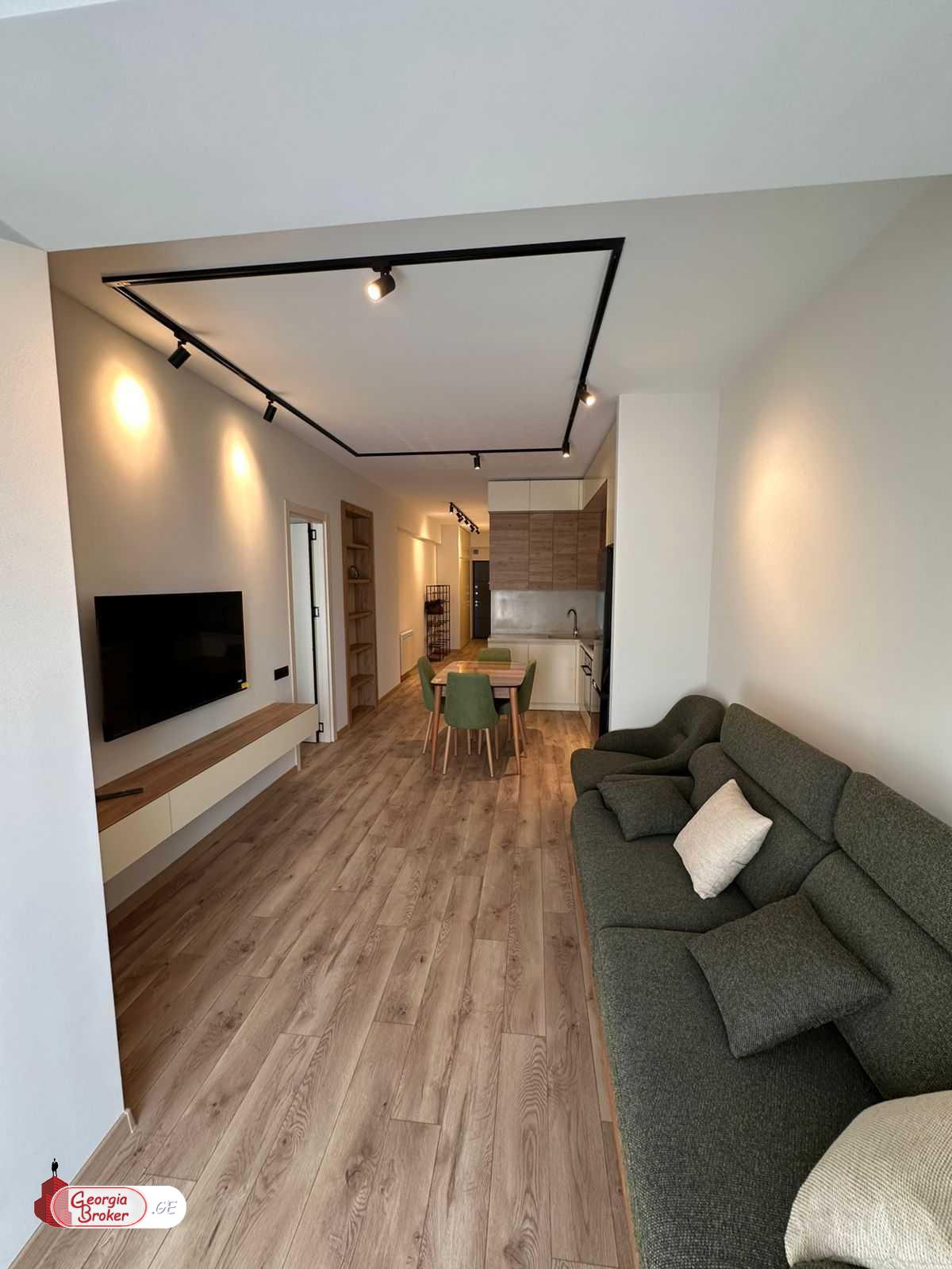 nearly repaired 2-room apartment for rent