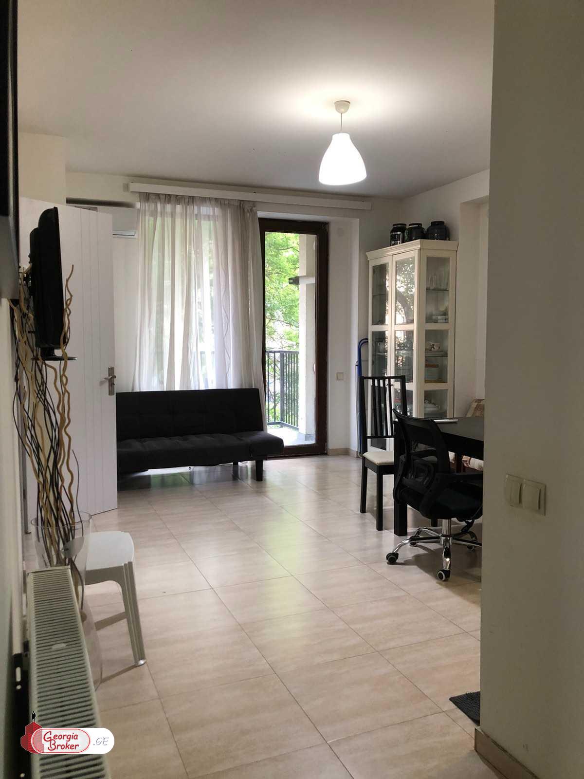 nearly repaired 3-room apartment for rent