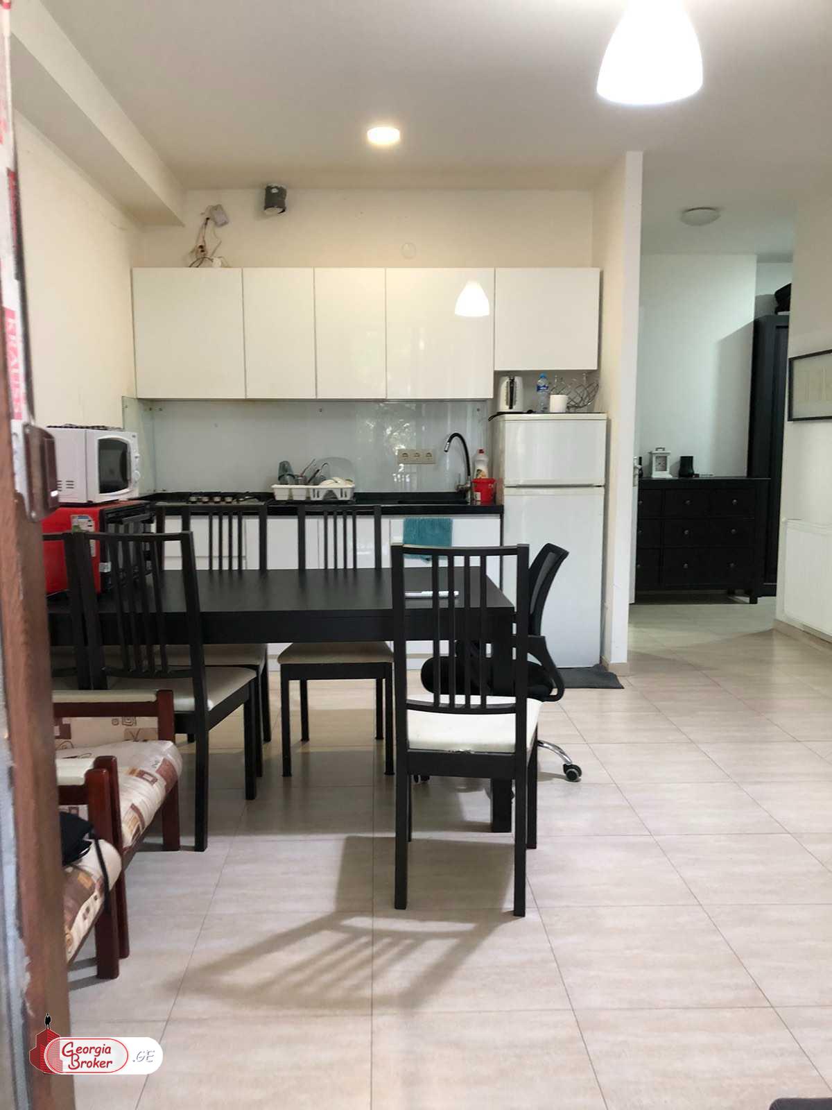 nearly repaired 3-room apartment for rent