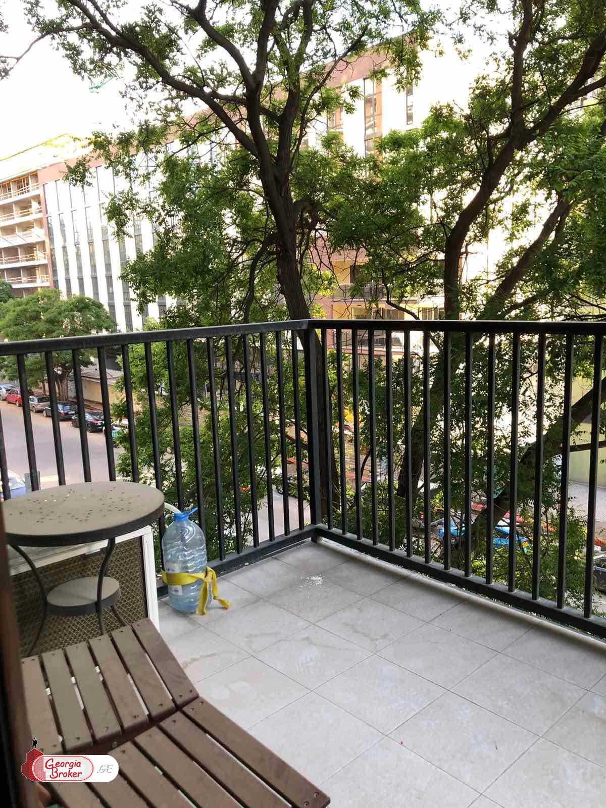 nearly repaired 3-room apartment for rent