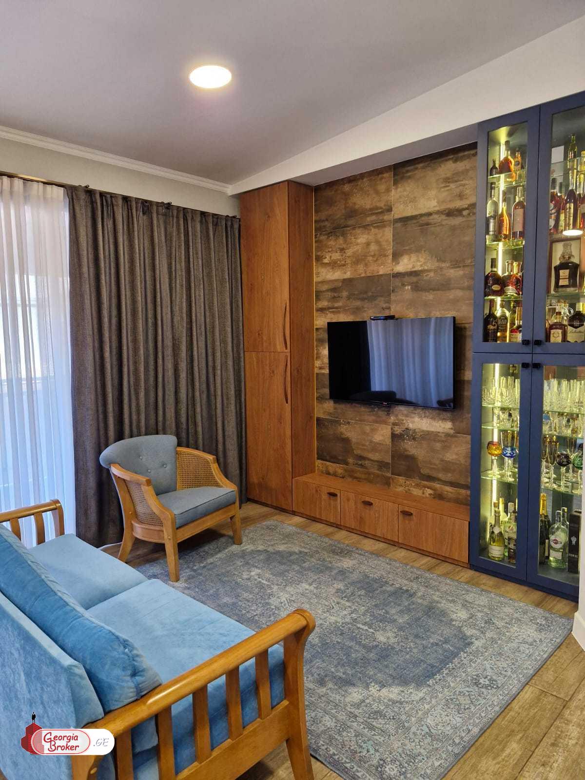 nearly repaired 3-room apartment for sale