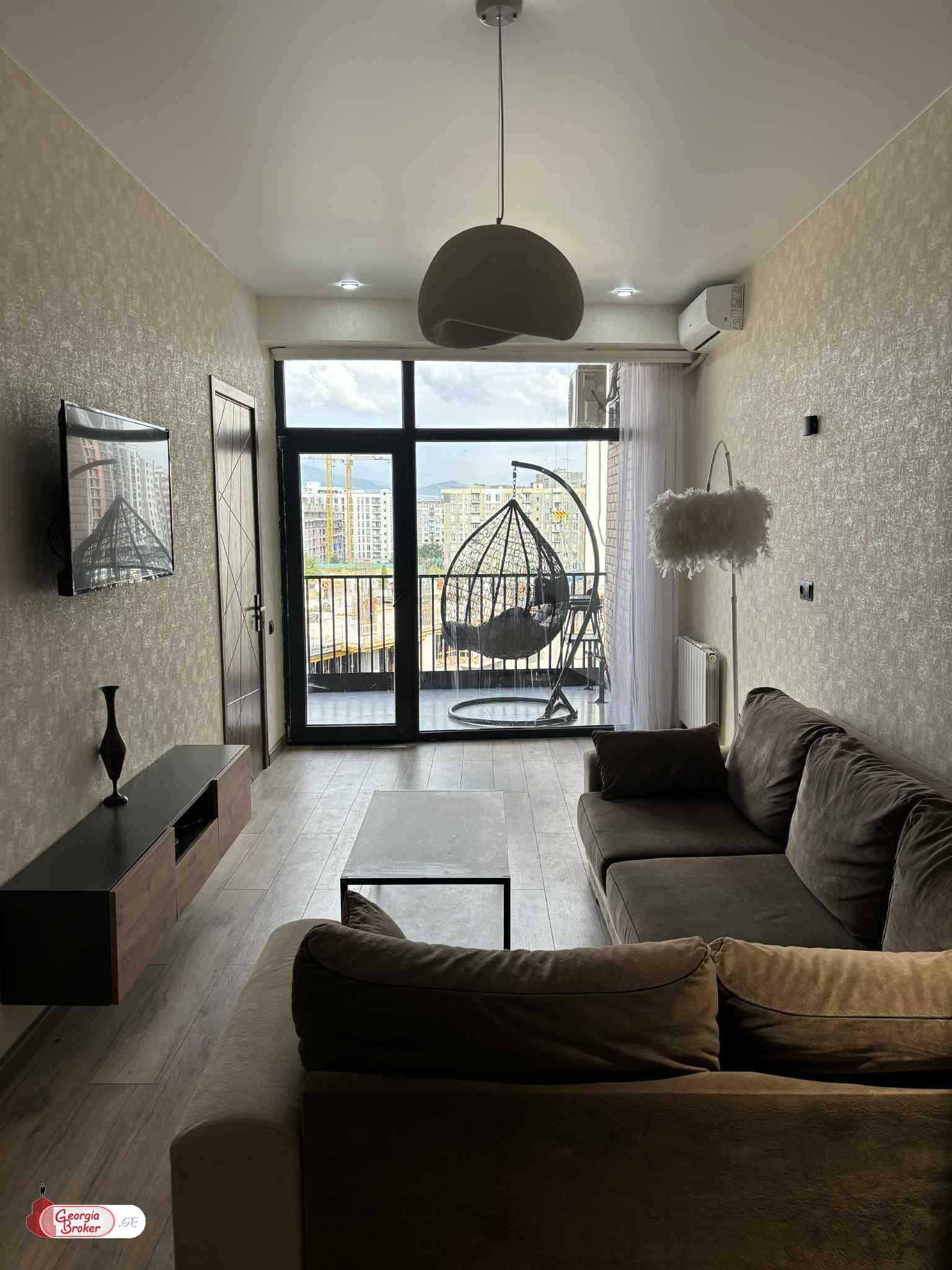 nearly repaired 3-room apartment for sale