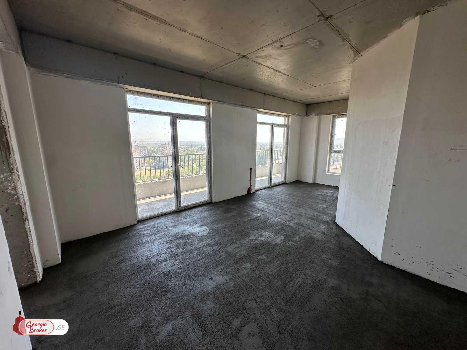 nearly repaired 3-room apartment for sale