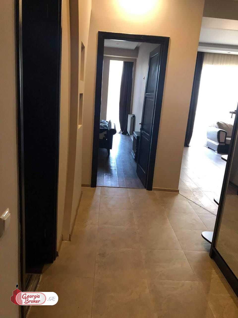 nearly repaired 2-room apartment for rent