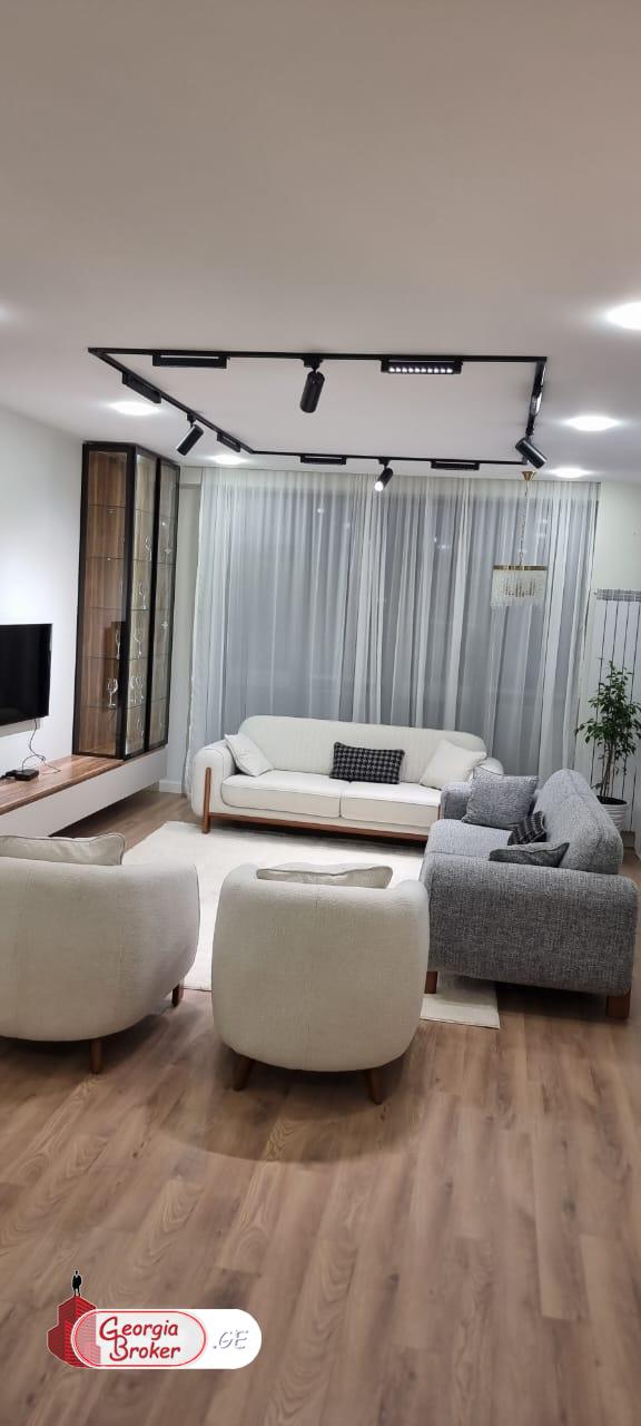 nearly repaired 3-room apartment for sale