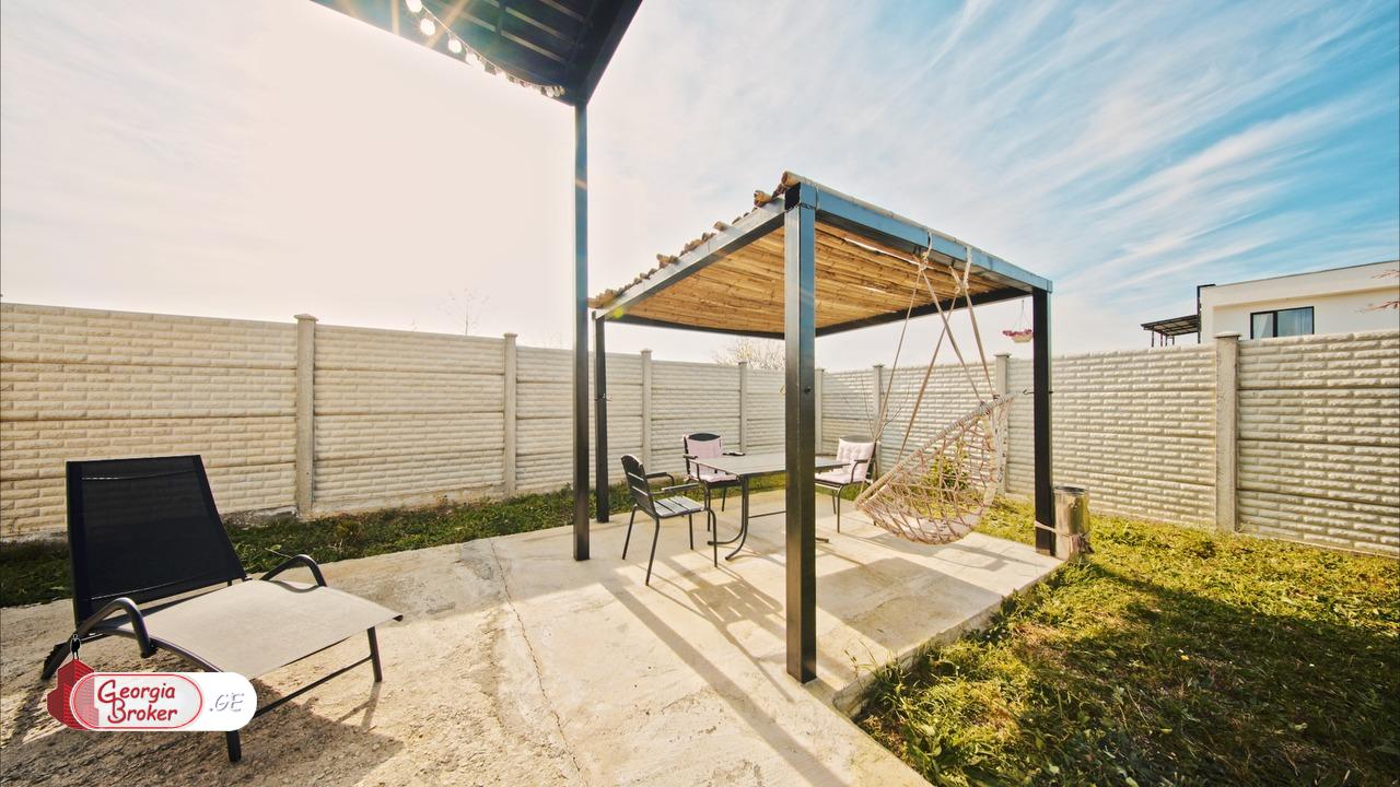 nearly repaired 5-room house for sale