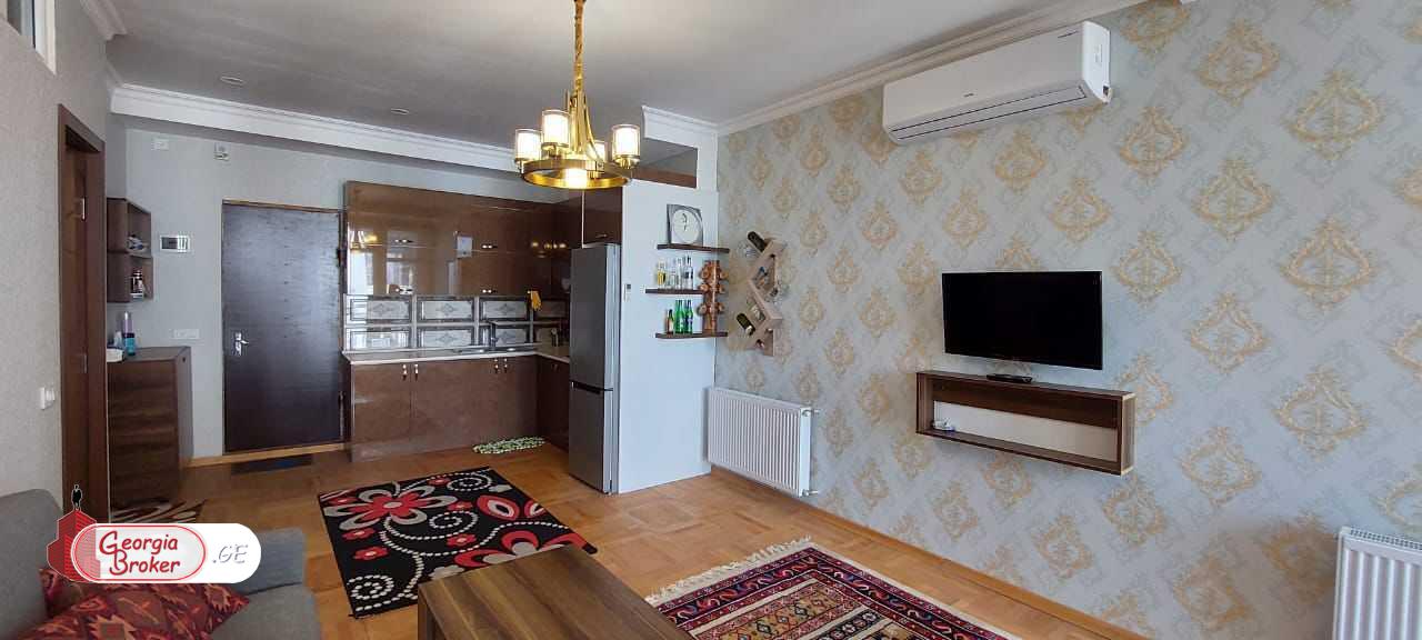 nearly repaired 2-room apartment for sale