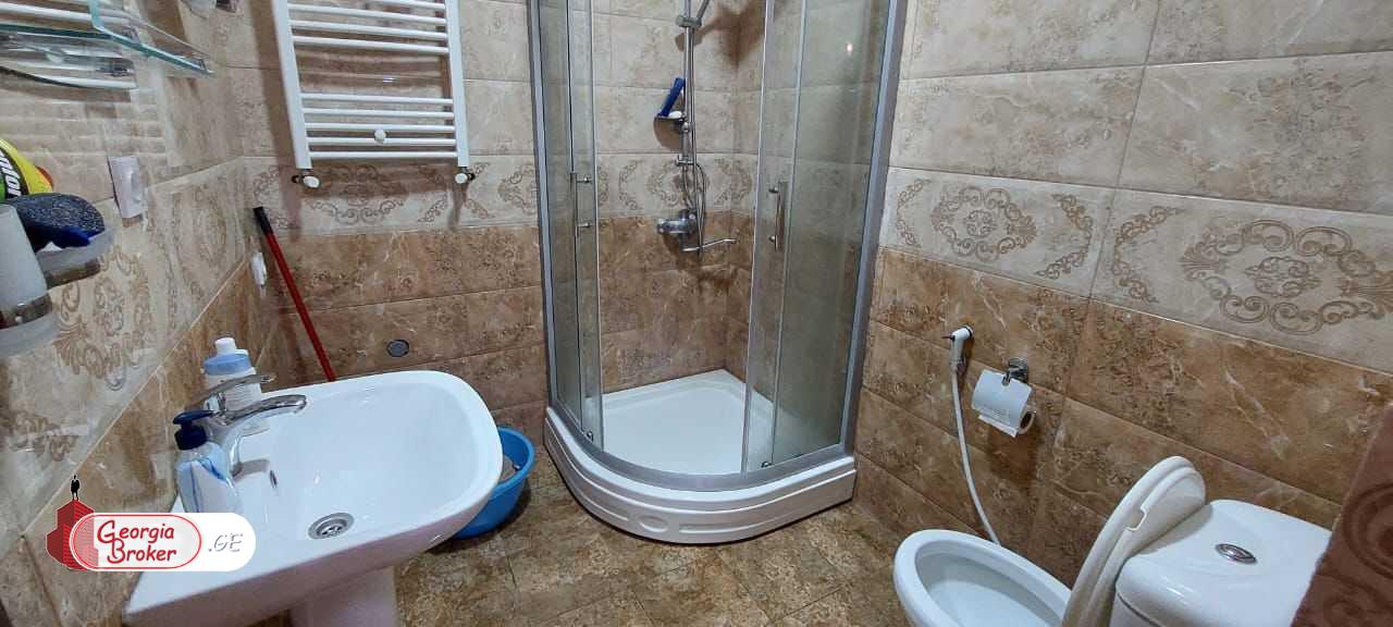 nearly repaired 2-room apartment for sale