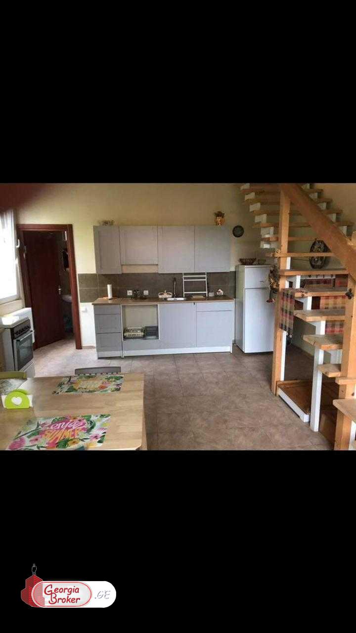 იყიდება ახალი გარემონტებული 3 ოთახიანი სახლი