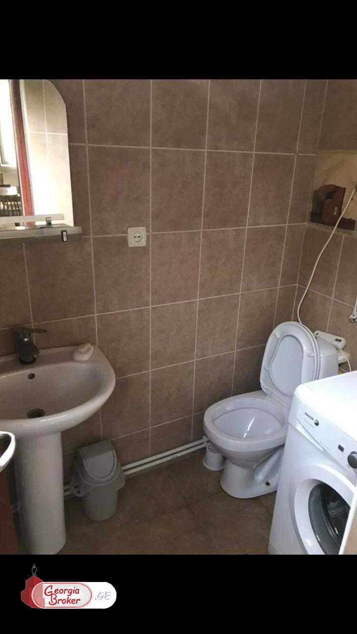 იყიდება ახალი გარემონტებული 3 ოთახიანი სახლი