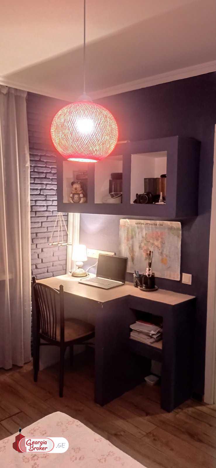 продается квартира с новым ремонтом 4-комнаты