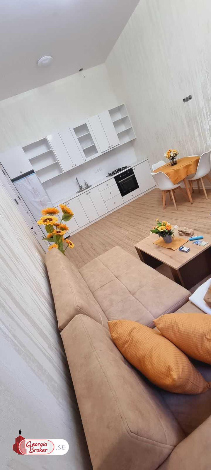 იყიდება ახალი გარემონტებული 3 ოთახიანი ბინა