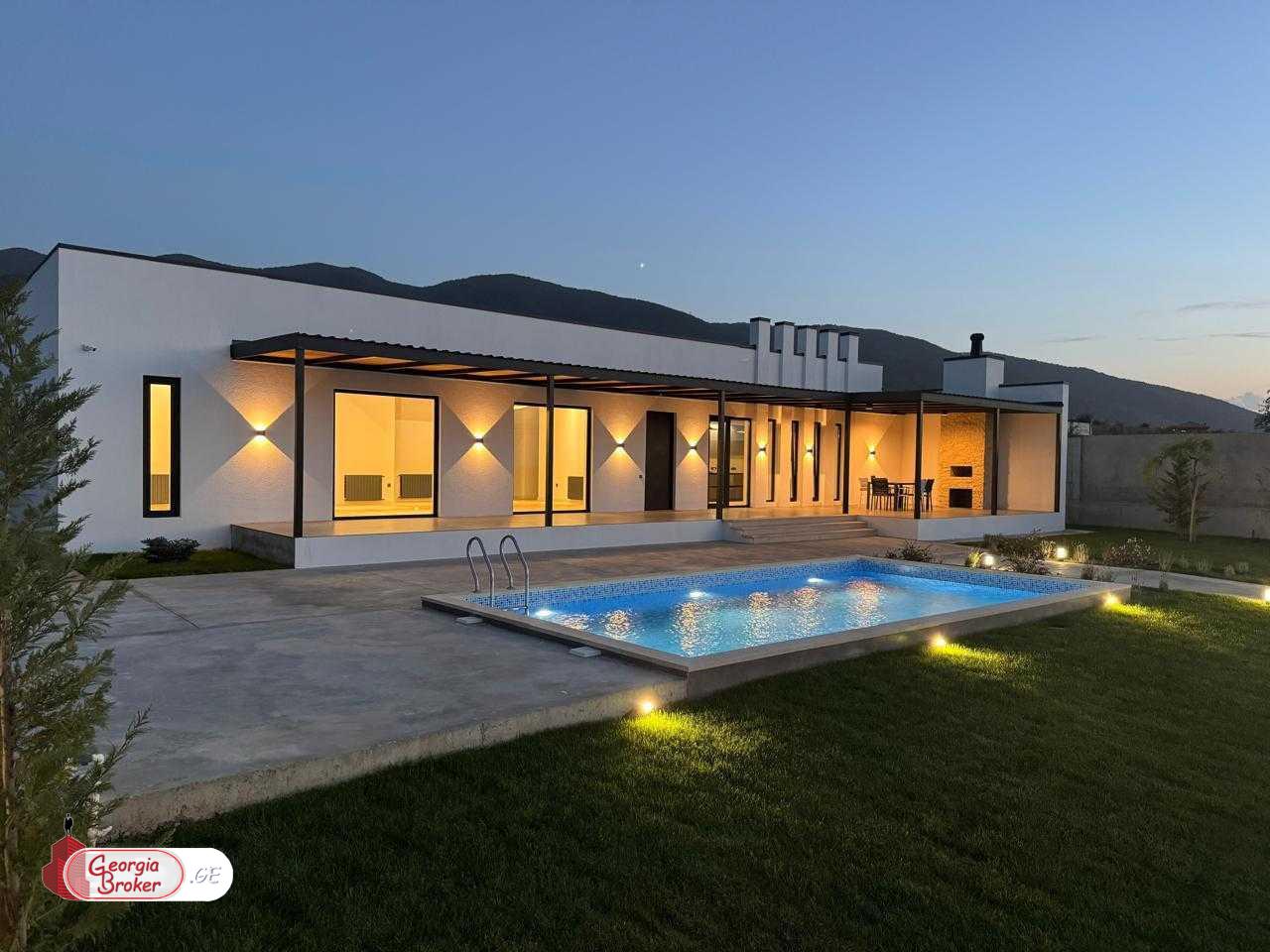 nearly repaired 8-room house for sale