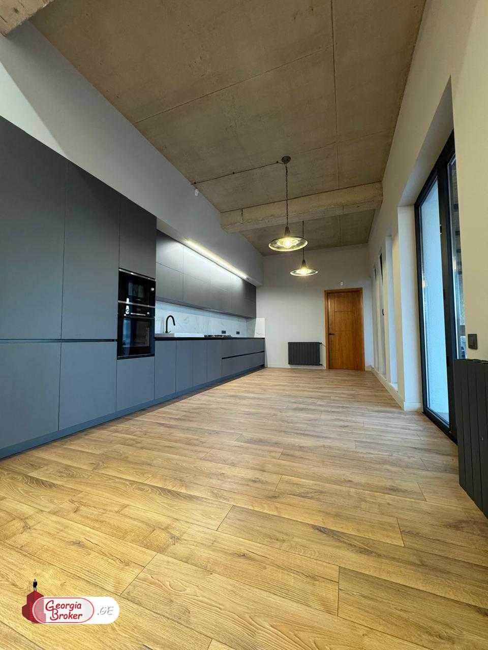 nearly repaired 8-room house for sale