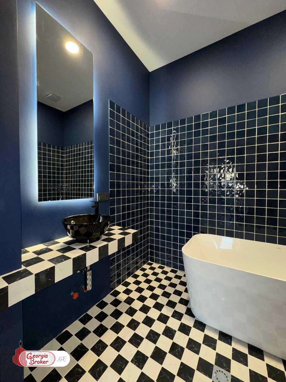 nearly repaired 8-room house for sale