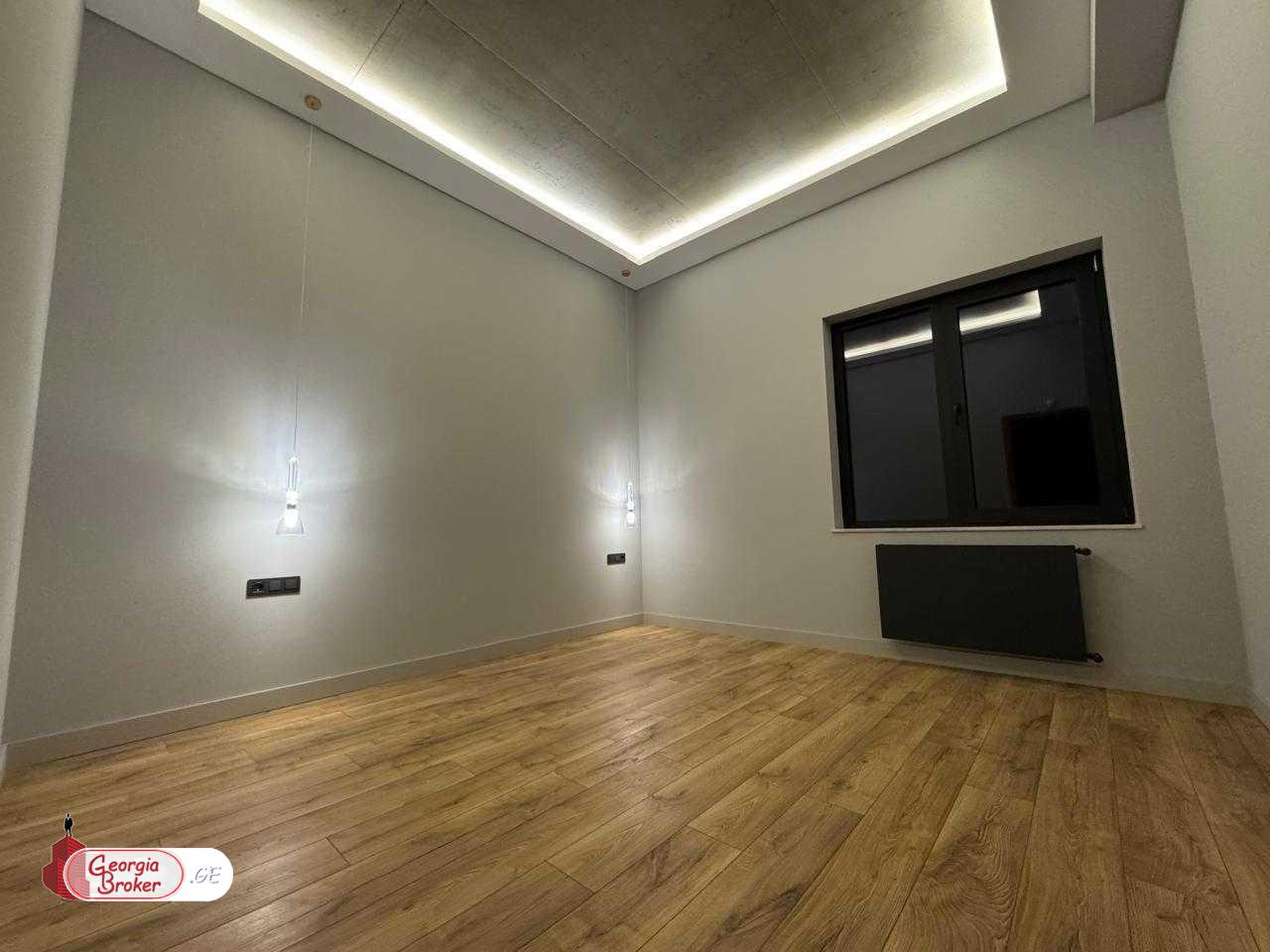 nearly repaired 8-room house for sale