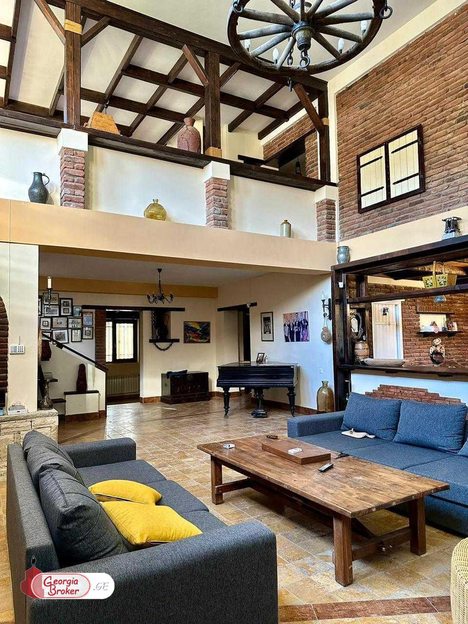 იყიდება ახალი გარემონტებული სახლი