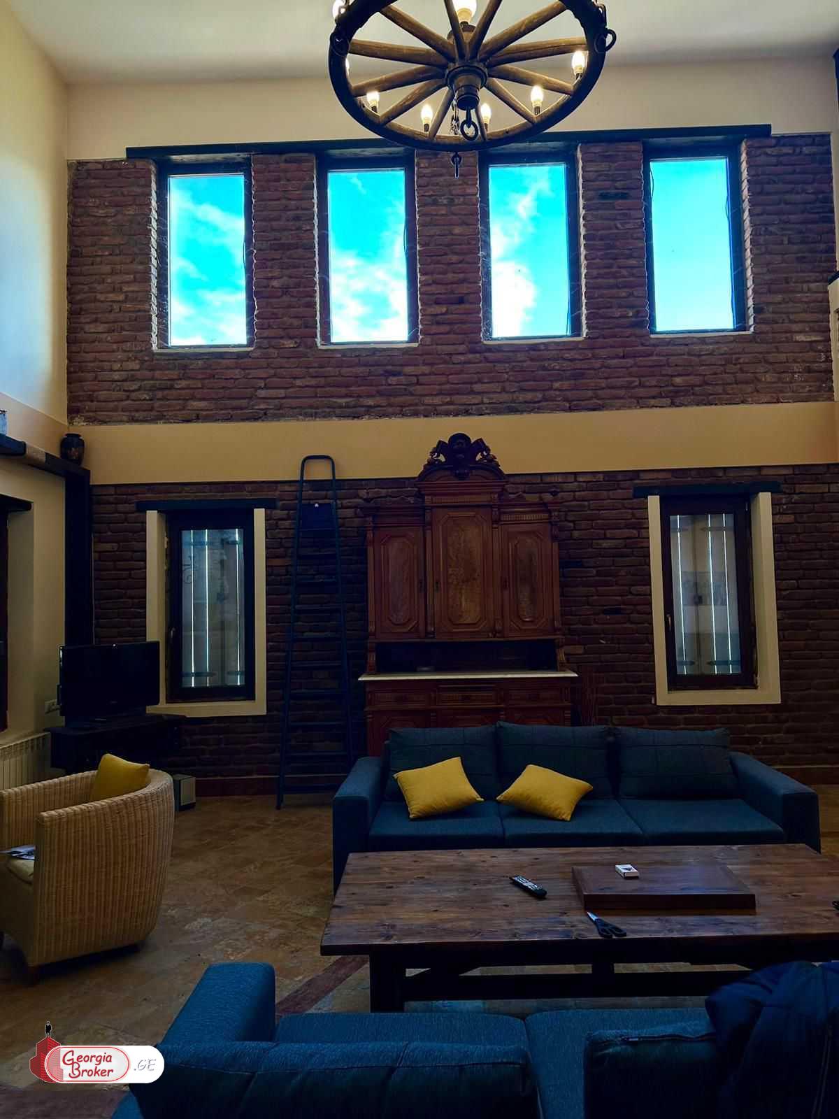 იყიდება ახალი გარემონტებული სახლი