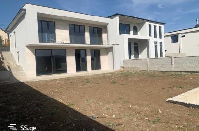 nearly repaired 11-room hotel for sale