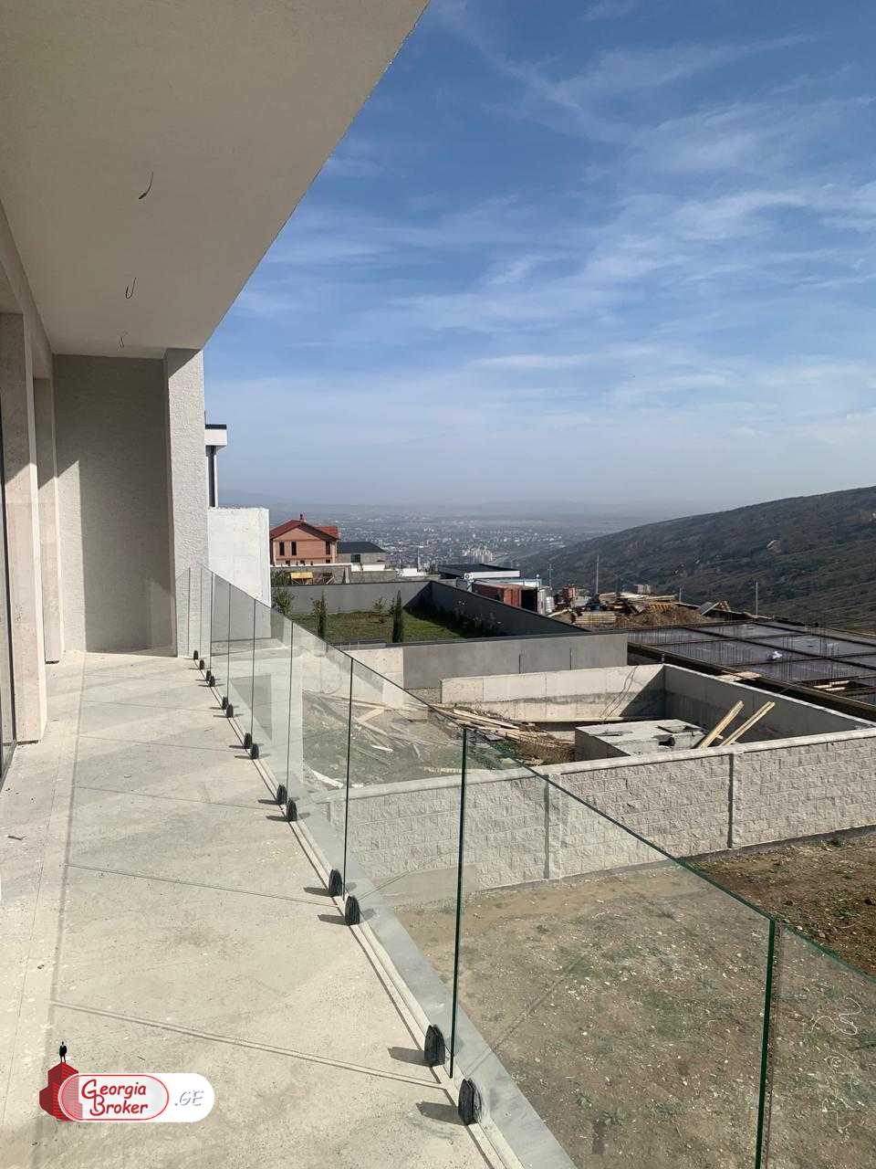 nearly repaired 11-room hotel for sale