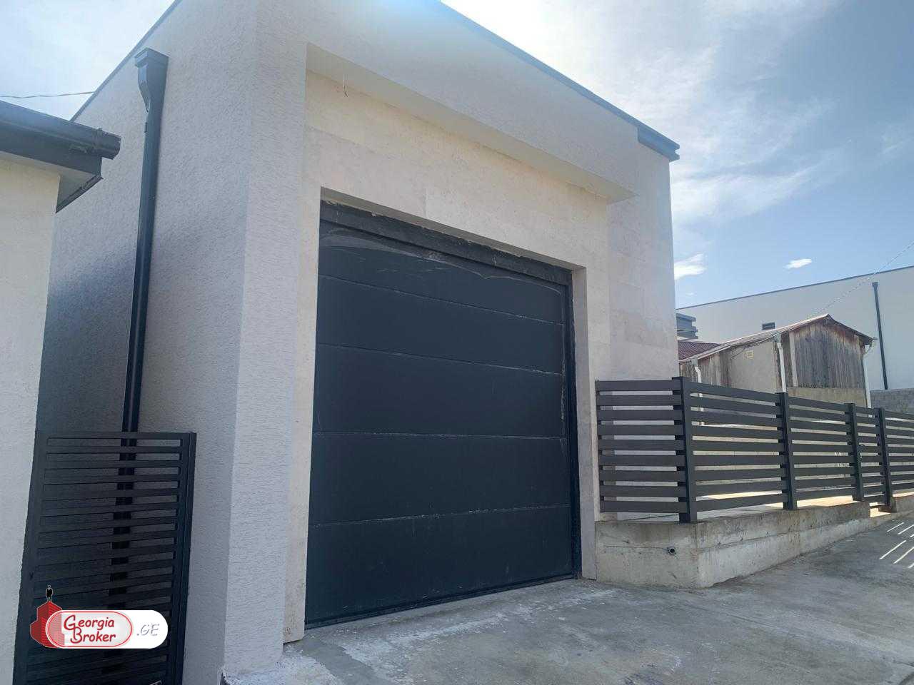 nearly repaired 11-room hotel for sale