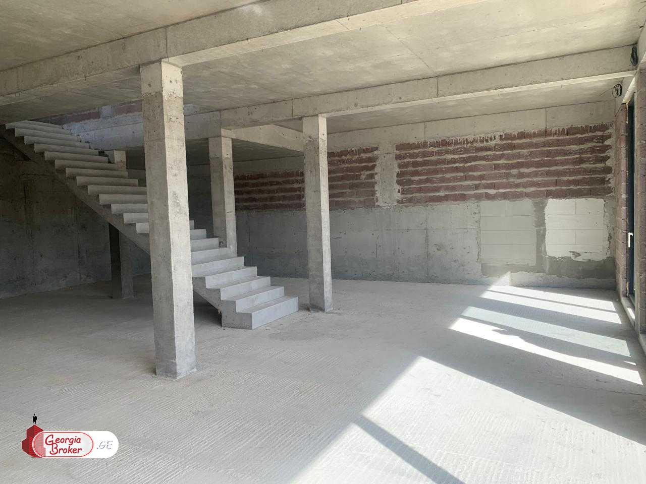 nearly repaired 11-room hotel for sale