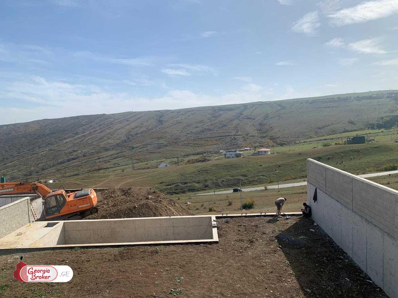 nearly repaired 11-room hotel for sale