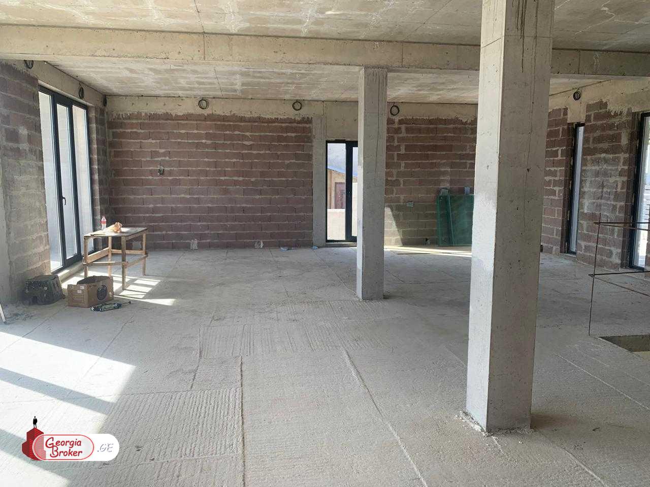 nearly repaired 11-room hotel for sale