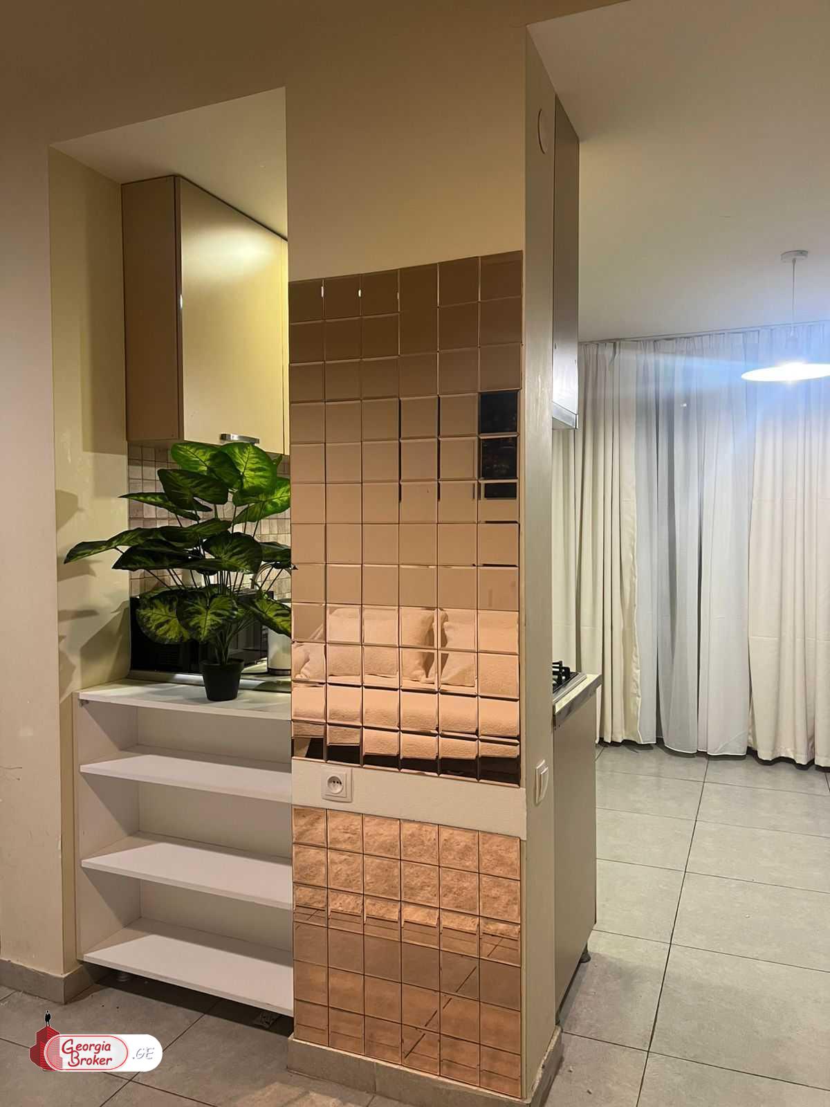 იყიდება ახალი გარემონტებული 4 ოთახიანი ბინა