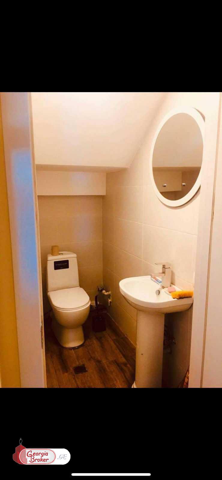 იყიდება ახალი გარემონტებული 4 ოთახიანი ბინა