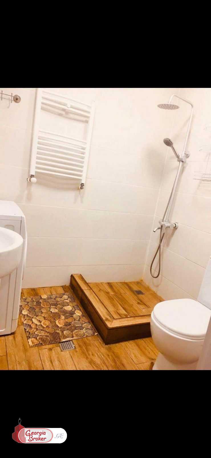 იყიდება ახალი გარემონტებული 4 ოთახიანი ბინა