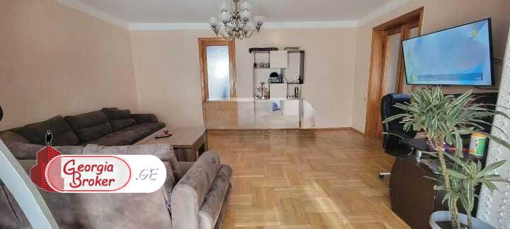 იყიდება ახალი გარემონტებული 4 ოთახიანი ბინა