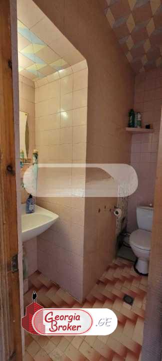 იყიდება ახალი გარემონტებული 4 ოთახიანი ბინა