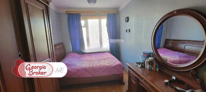 იყიდება ახალი გარემონტებული 4 ოთახიანი ბინა