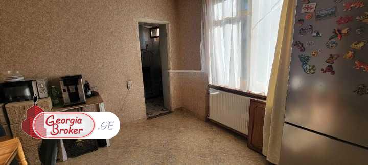 იყიდება ახალი გარემონტებული 4 ოთახიანი ბინა