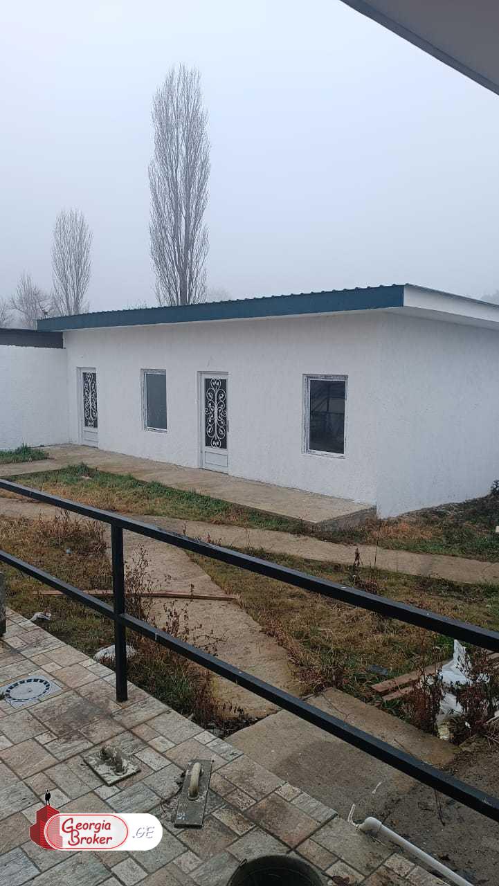 nearly repaired 8-room house for sale