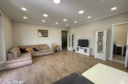 продается квартира с новым ремонтом 3-комнаты