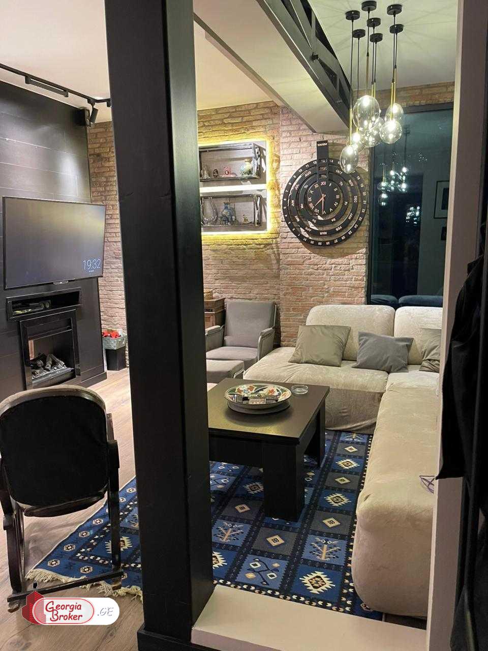 продается дом с новым ремонтом 5-комнат