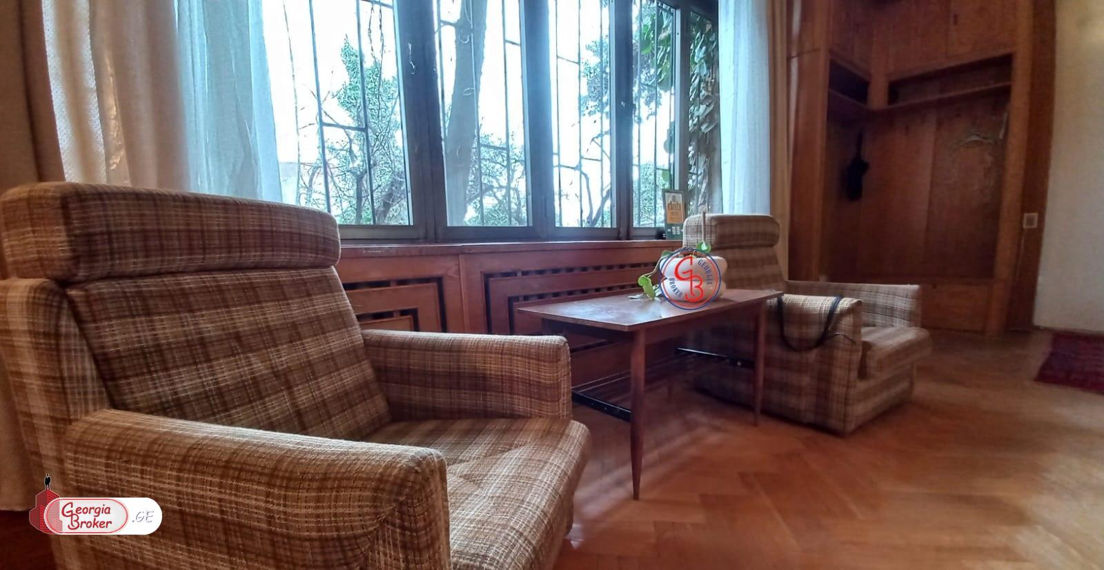 old repaired 5-room apartment for sale