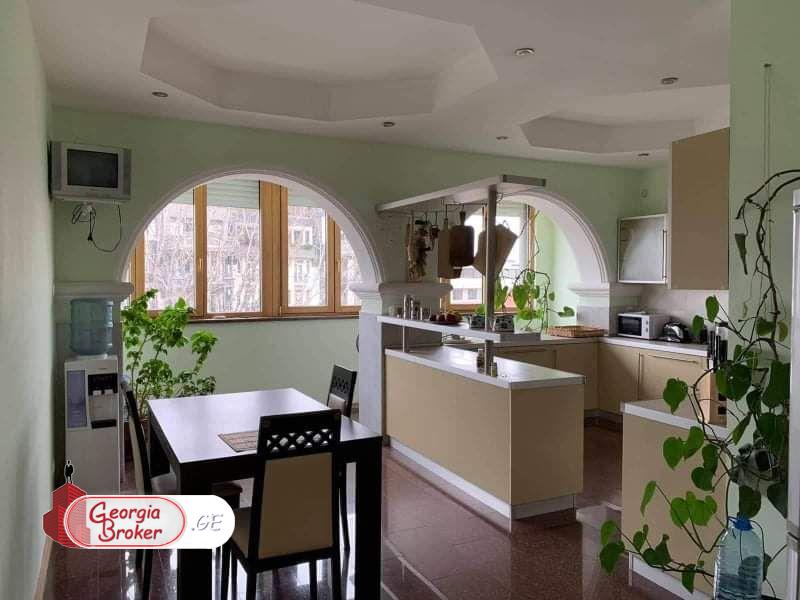 ქირავდება ახალი გარემონტებული 5 ოთახიანი ბინა