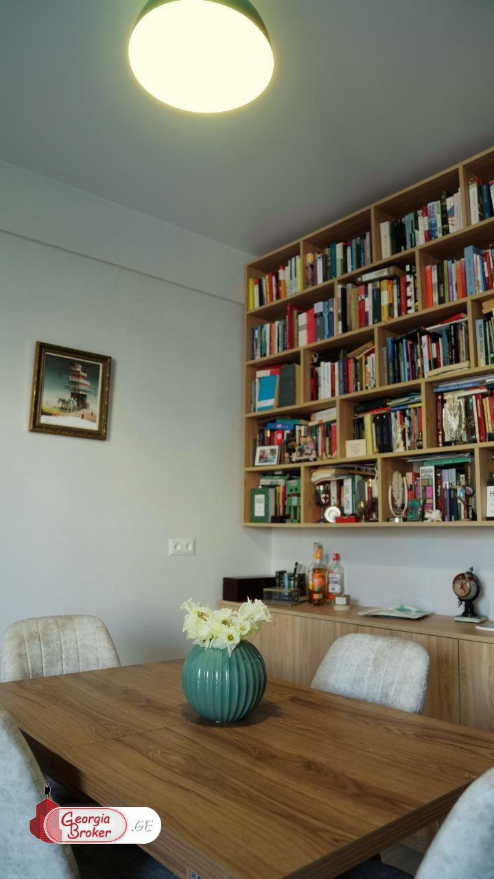 nearly repaired 2-room apartment for sale